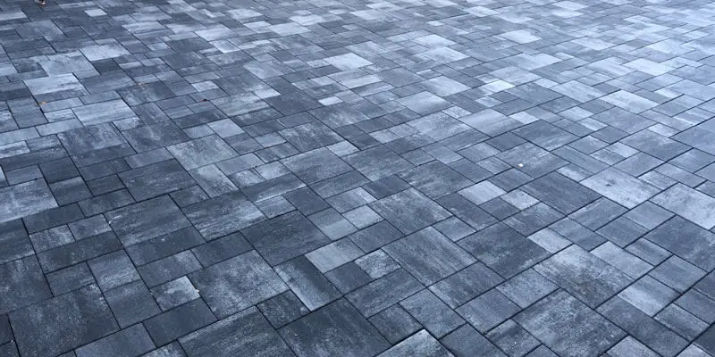 Gehwege und Terrassen aus Betonpflaster pflastern lassen